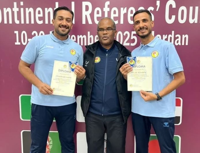 إنجاز عراقي في التحكيم.. الثنائي اسامة وبلال يحصلان على الشارة القارية