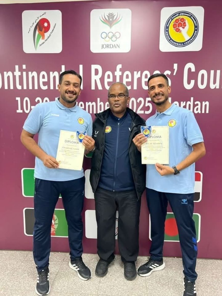 إنجاز عراقي في التحكيم.. الثنائي اسامة وبلال يحصلان على الشارة القارية